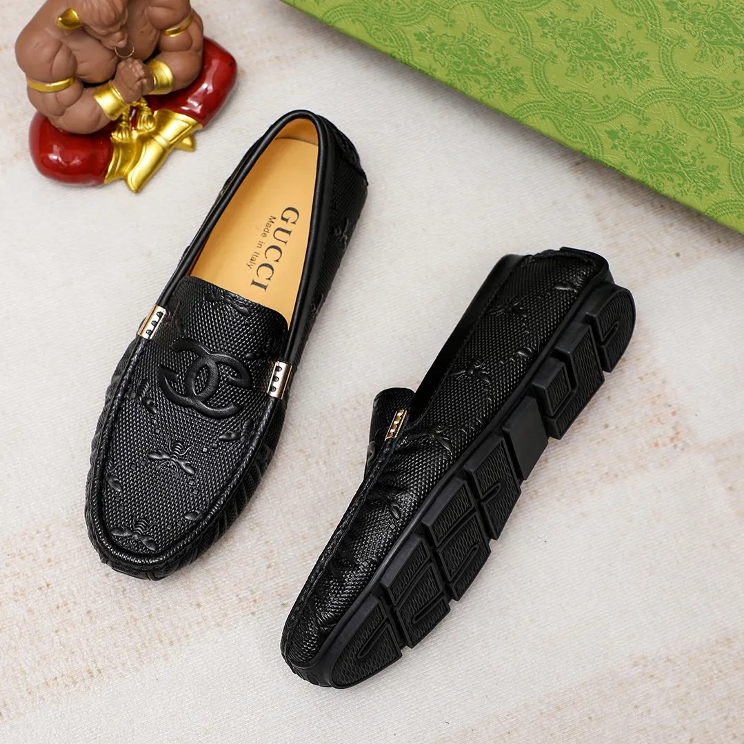 Men's shoes💰360💰🕷🕷️【 GUCCI 】Gucci's best-selling trendy men's casual slip-on shoes 🇨🇳Official website original 1:1 mold 💯Original quality, fine workmanship ☘Fashionable and versatile, perfect shape, comfortable on the feet 🍓Trendy men's recommended model, imported cowhide on the top layer 🎋High-quality pigskin lining, rubber wear-resistant and non-slip outsole, high-end atmosphere, worth owning 🍉Optional 38-44